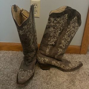 Corral western boots, like new, hardly worn.